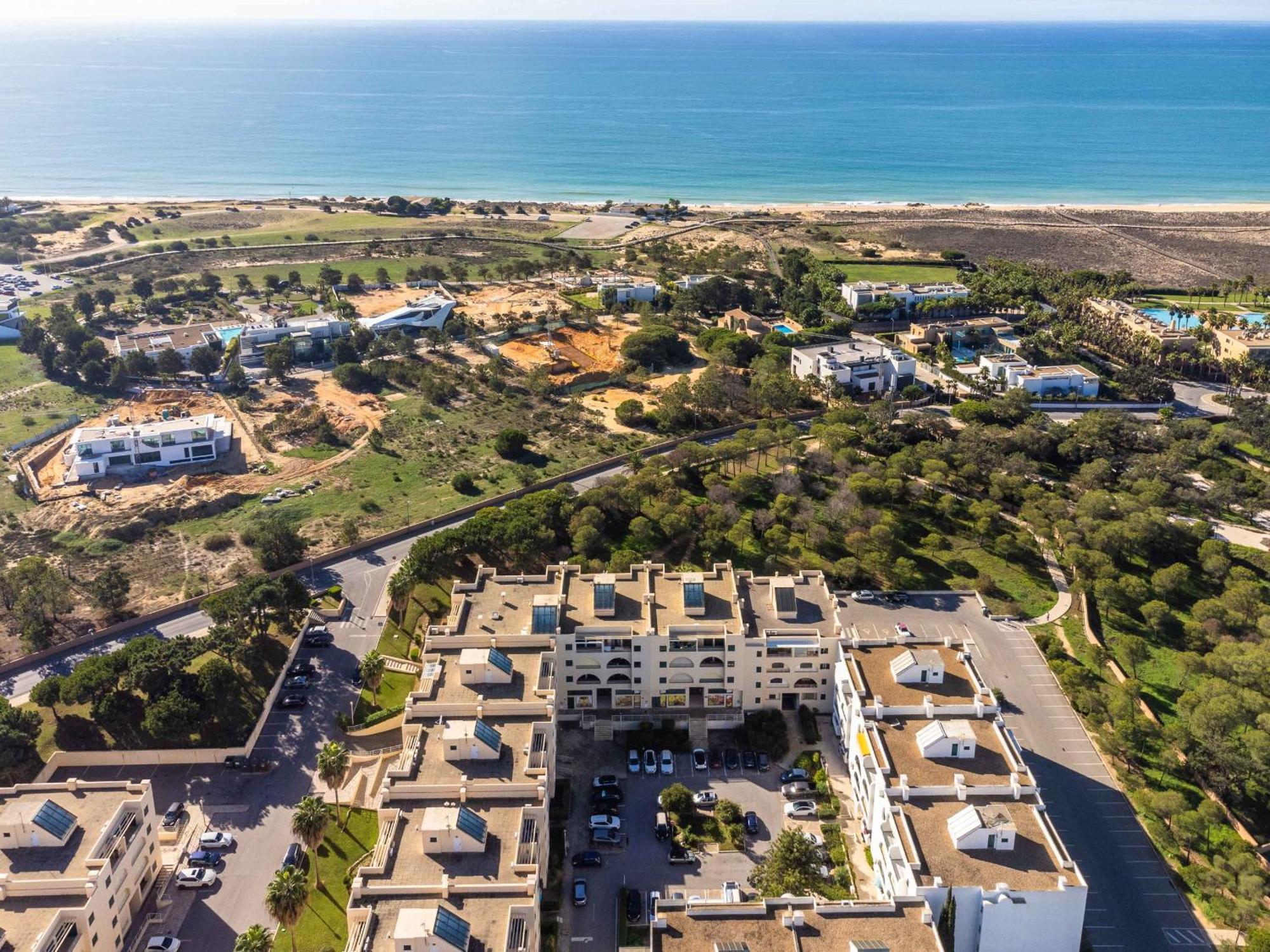 Salgados 1 Bedroom Apartment - 500M From The Beach Guia  Zewnętrze zdjęcie